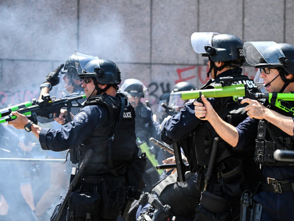 curfew-in-la-as-protests-against-trump’s-immigration-crackdown-continue