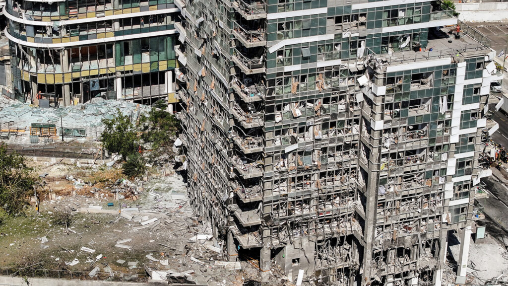 iranian-missiles-hit-hospital-and-residential-buildings-in-israel