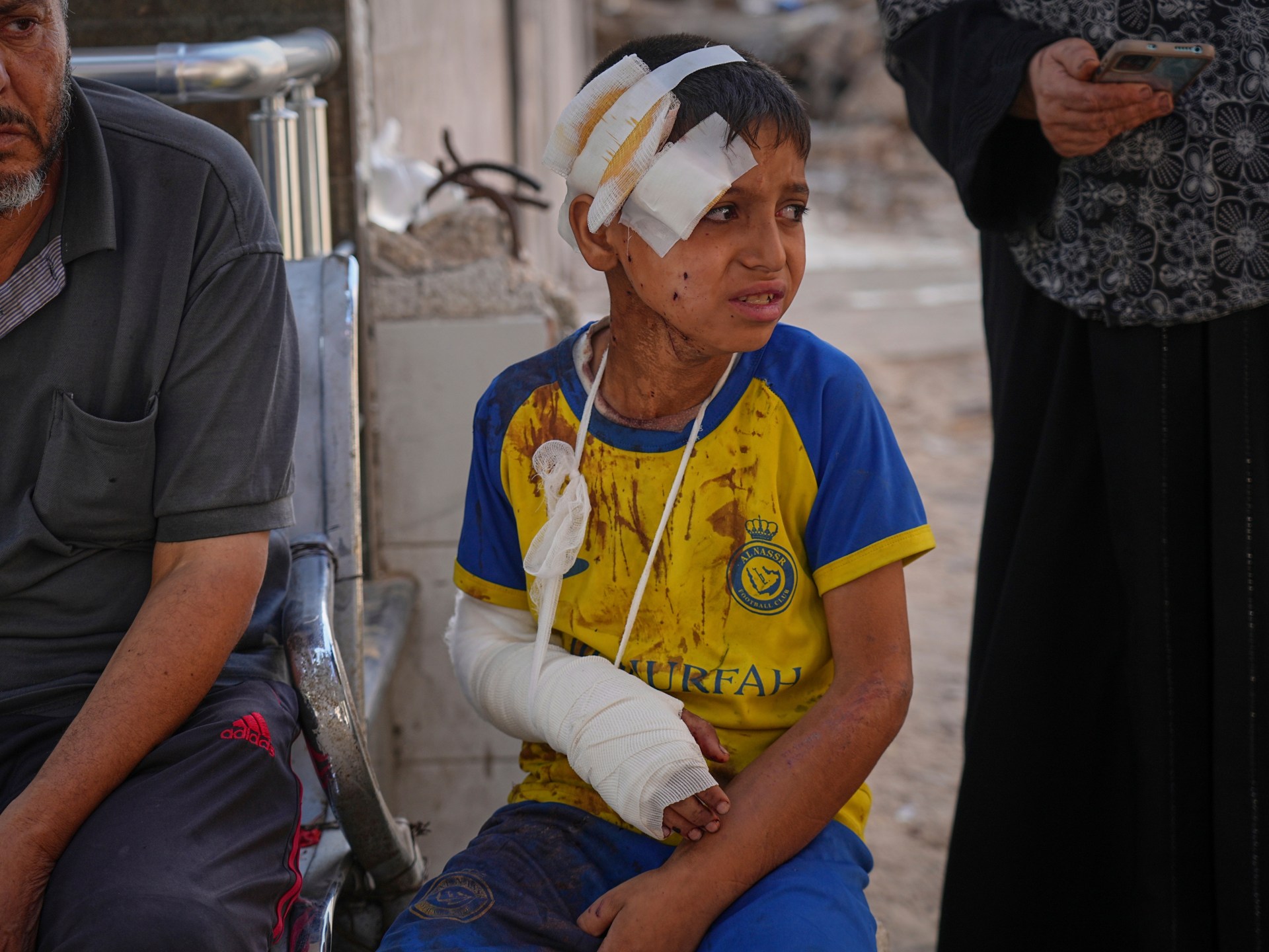 israel-kills-more-than-70-people-in-gaza,-including-dozens-of-aid-seekers