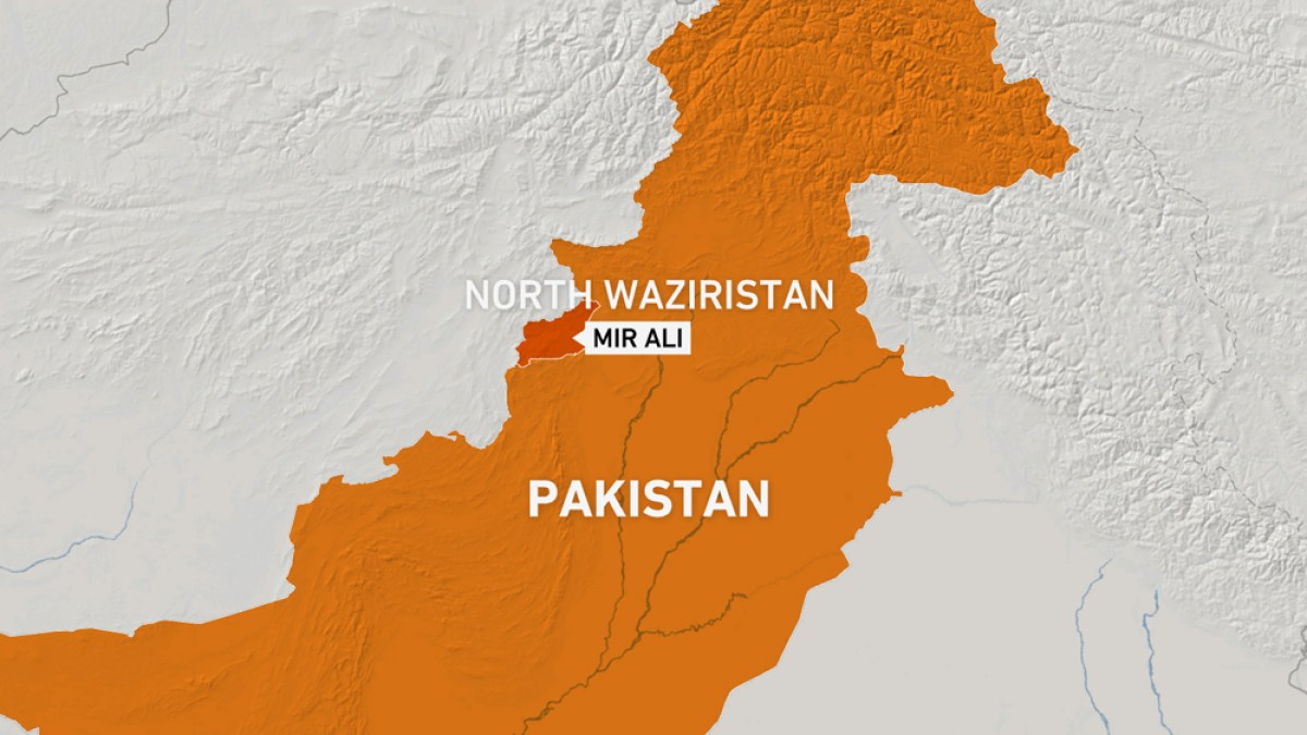 at-least-13-soldiers-killed-in-suicide-bombing-in-northwestern-pakistan