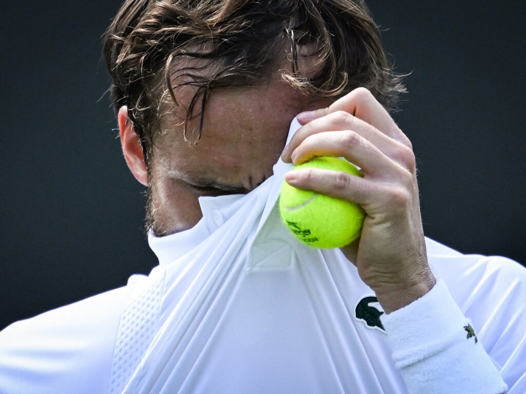 wimbledon:-daniil-medvedev-suffers-shock-first-round-exit