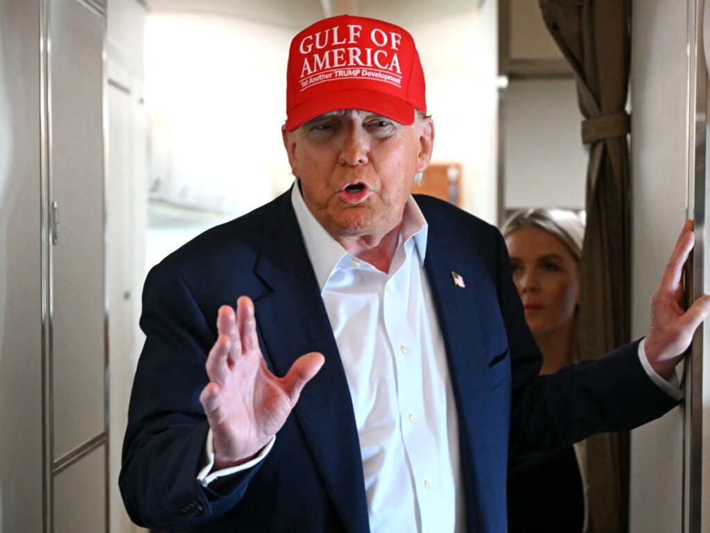 can-trump-strip-musk-and-mamdani-of-their-us-citizenship?