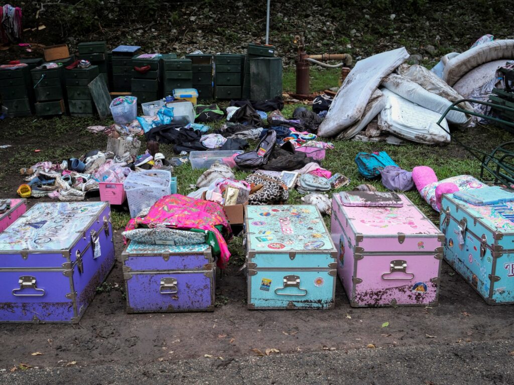 as-deadly-storms-subside,-texas-flooding-puts-spotlight-on-gov’t-response