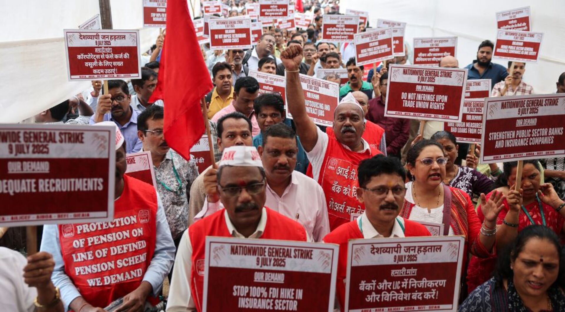 why-are-indian-workers-angry-with-narendra-modi?
