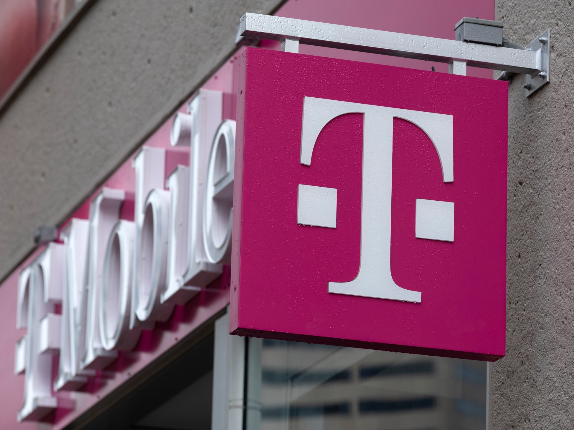 t-mobile-to-end-dei-programme-as-it-seeks-regulatory-approval