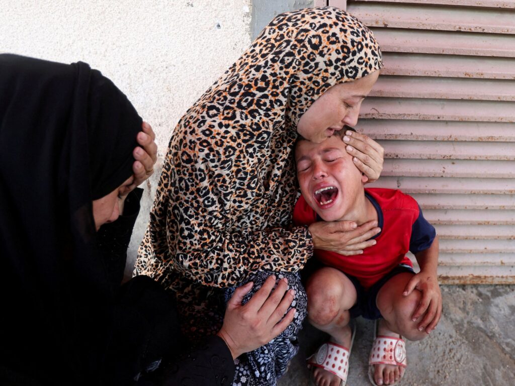 israeli-attacks-kill-82-amid-forced-displacement-plans,-truce-talks-in-gaza