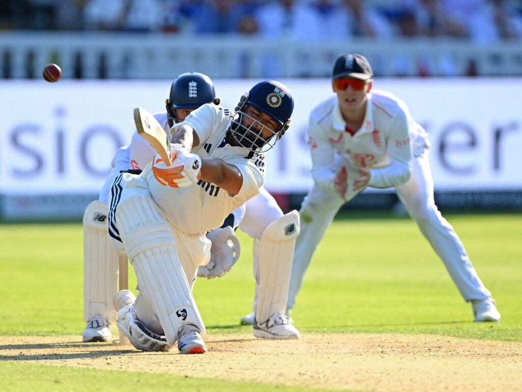 england-india:-pant-bats-but-doesn’t-keep-because-of-injured-finger