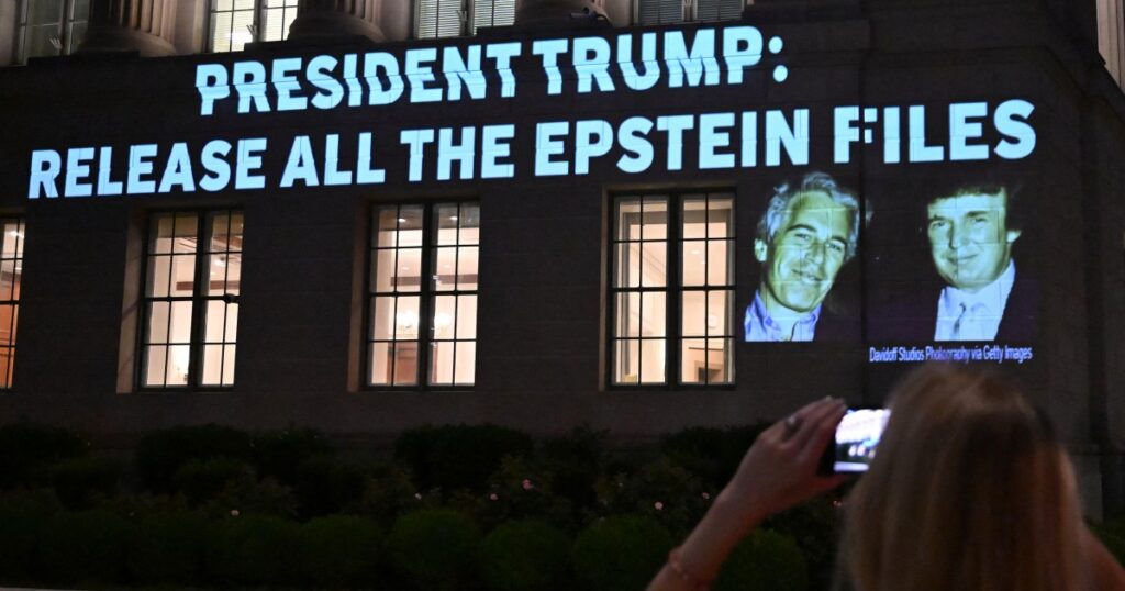 trump-sues-wall-street-journal,-rupert-murdoch-for-$10bn-over-epstein-story
