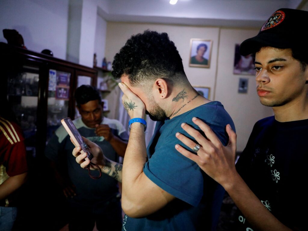 venezuela-to-probe-el-salvador’s-bukele-for-‘torture’-of-us-deportees