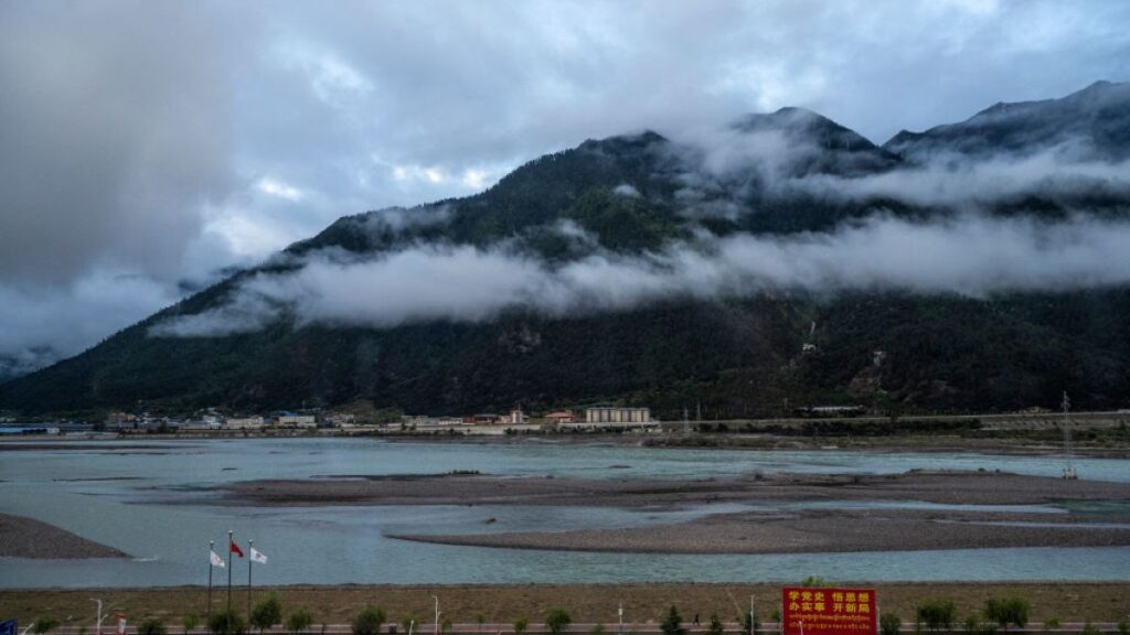 china-starts-construction-of-world’s-biggest-hydropower-dam-in-tibet