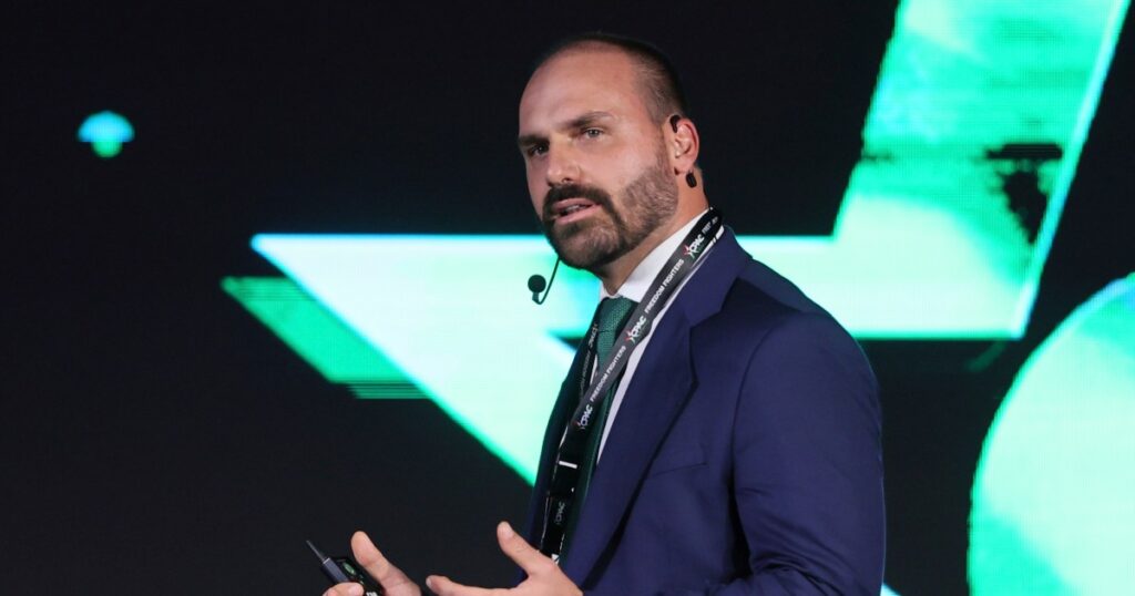 bolsonaro’s-son-blasts-top-brazilian-court-official-over-assets-freeze