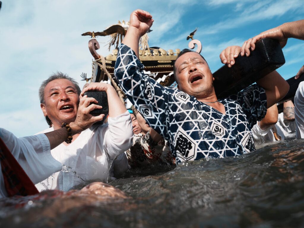 hundreds-pray-for-marine-safety-at-sacred-seaside-festival-near-tokyo