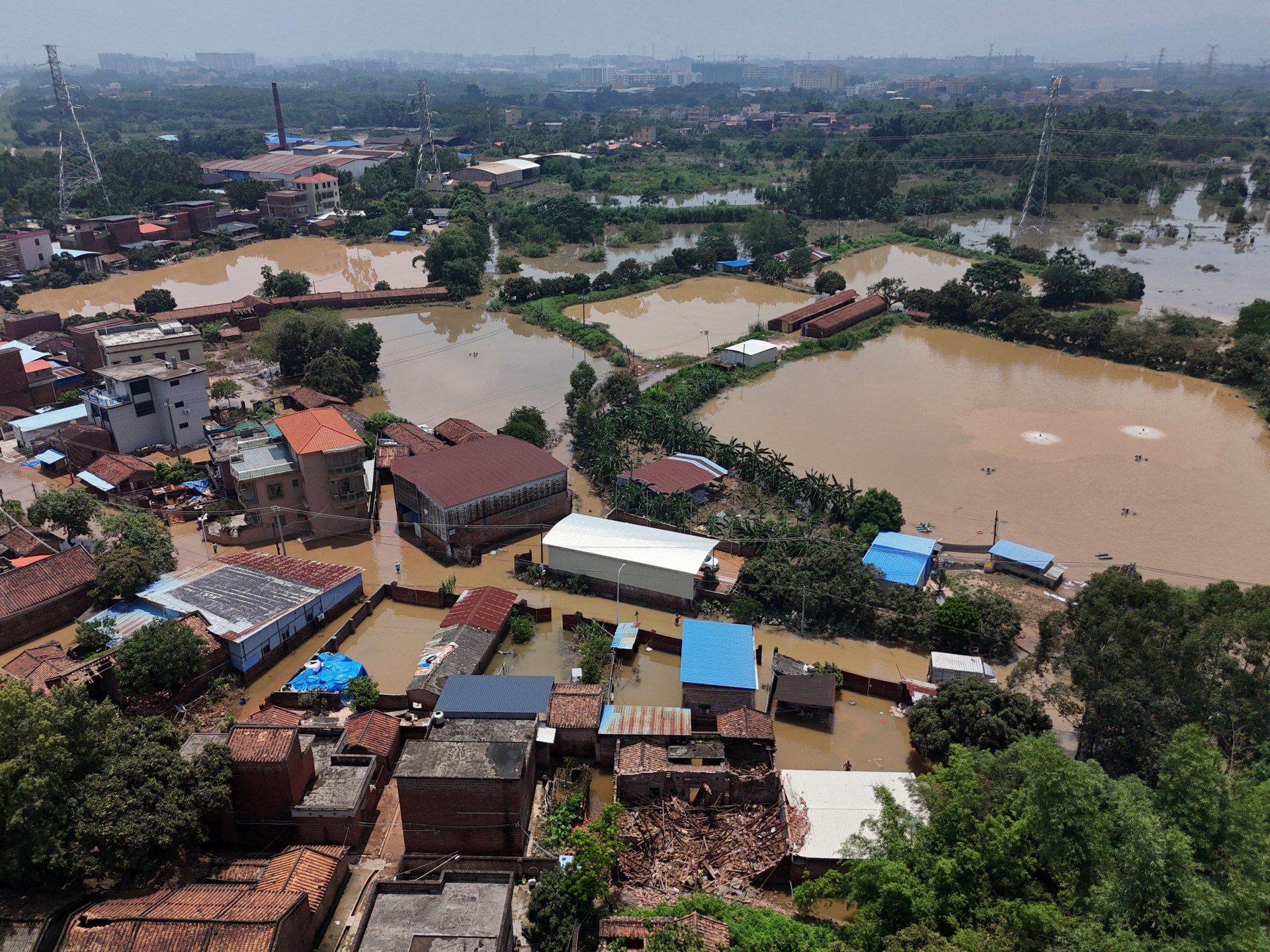 at-least-10-dead,-33-missing-in-flash-floods-in-china’s-gansu-province