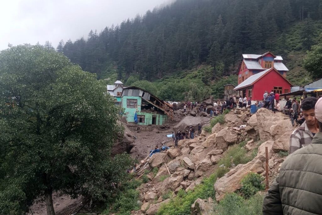at-least-37-killed-after-torrential-rains-trigger-flash-floods-in-kashmir