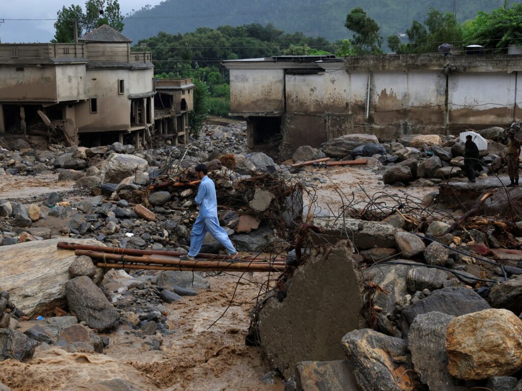new-pakistan-monsoon-deluge-kills-20-people:-local-officials