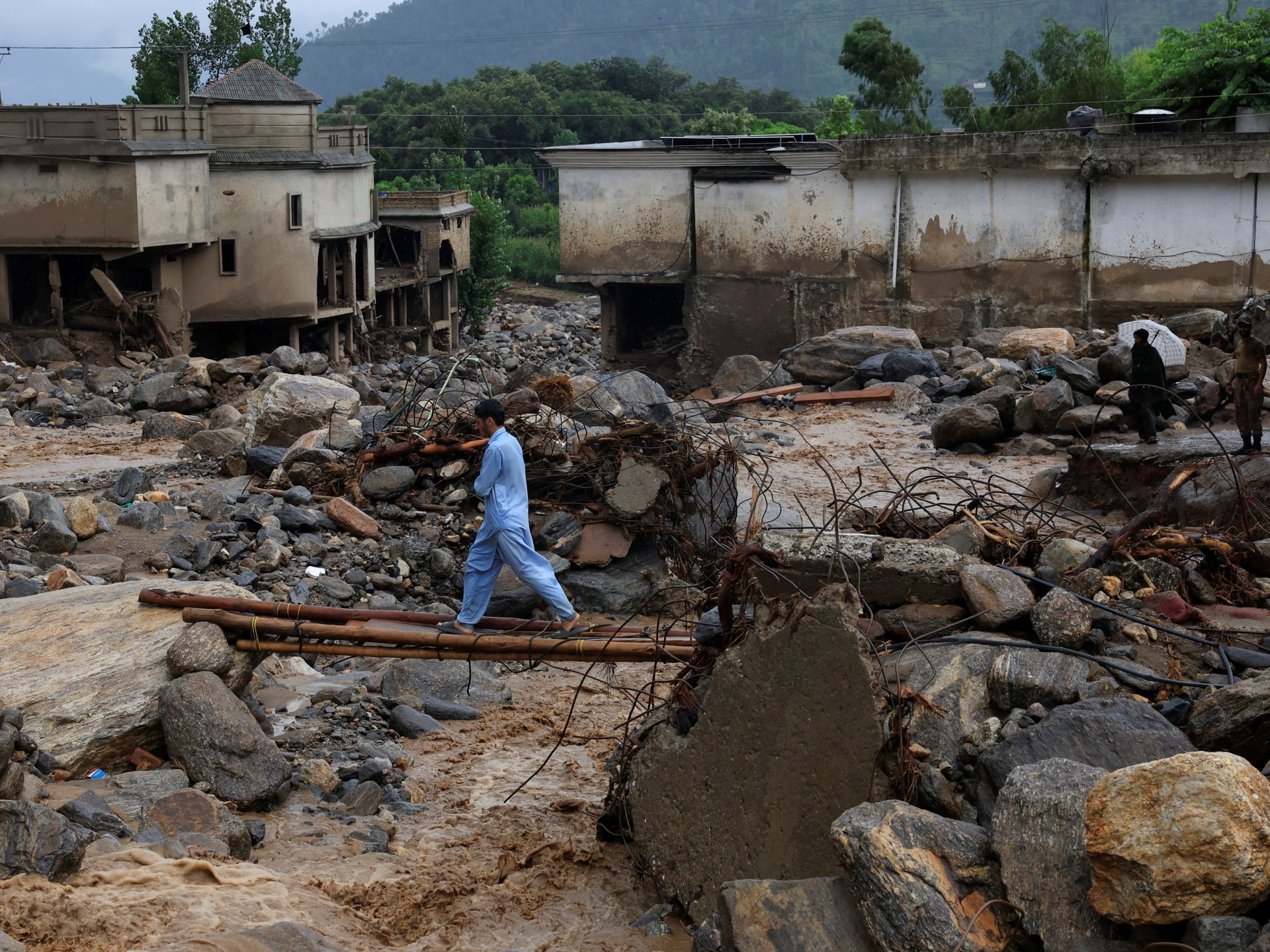 new-pakistan-monsoon-deluge-kills-20-people:-local-officials
