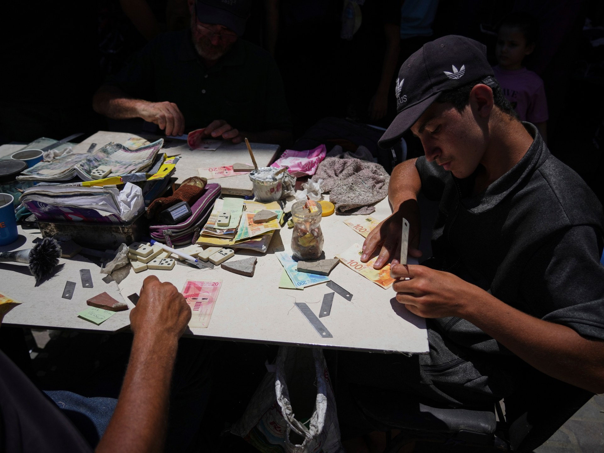 this-is-what-happens-when-money-dies