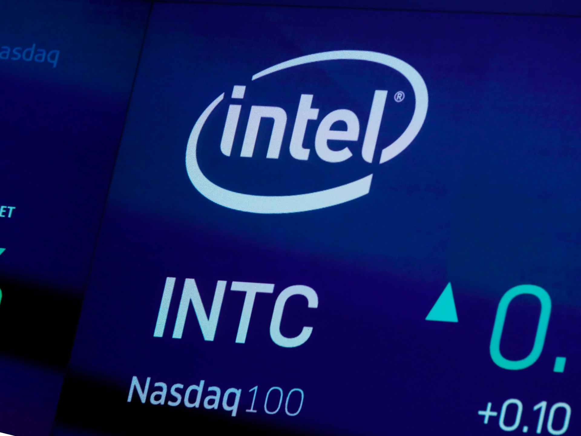 intel-says-us-govt-stake-could-hurt-sales,-white-house-hints-at-more-deals
