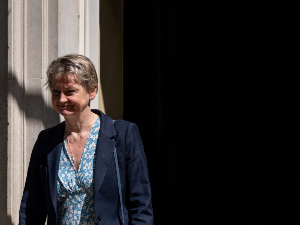 uk-drops-refugee-family-reunion-applications-amid-anti-immigration-protests