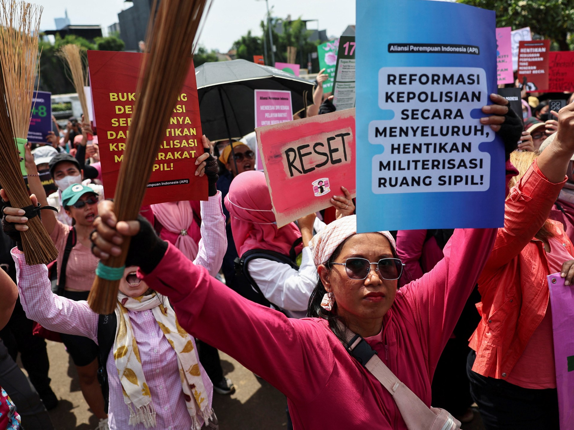 indonesia-fires-police-officer-over-killing-that-fuelled-protests