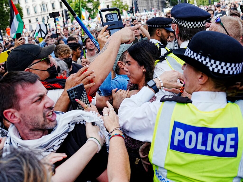 police-make-mass-arrests-at-palestine-action-rally-outside-uk-parliament