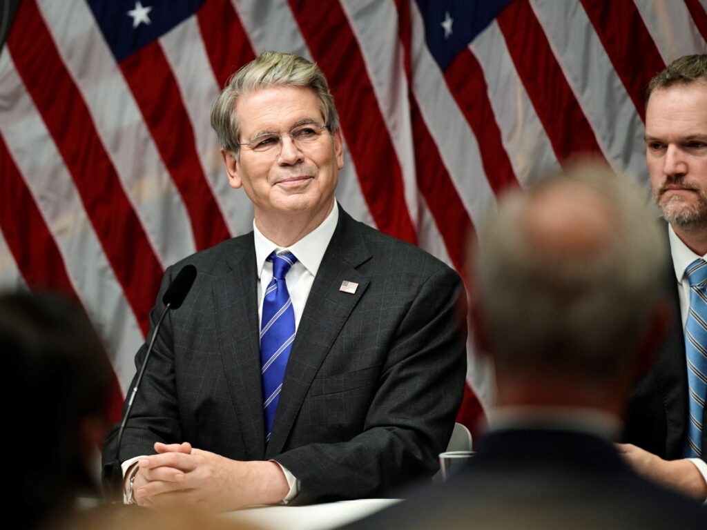 us-european-sanctions-could-‘collapse’-russian-economy:-trump-aide