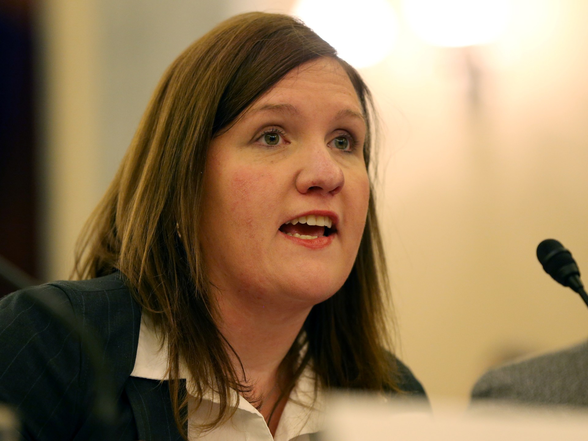 us-supreme-court-allows-trump-to-oust-ftc-commissioner-for-now