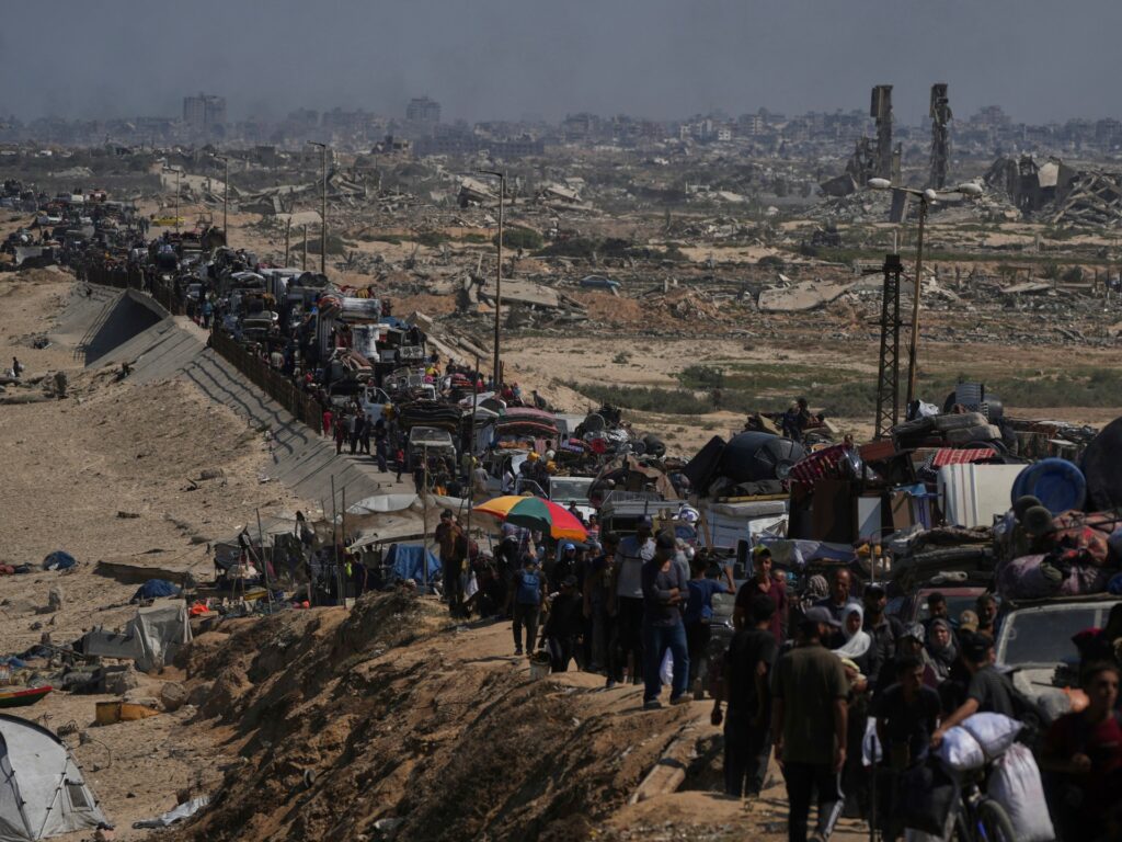 thousands-of-palestinians-flee-as-israeli-bombs-rain-down-on-gaza-city