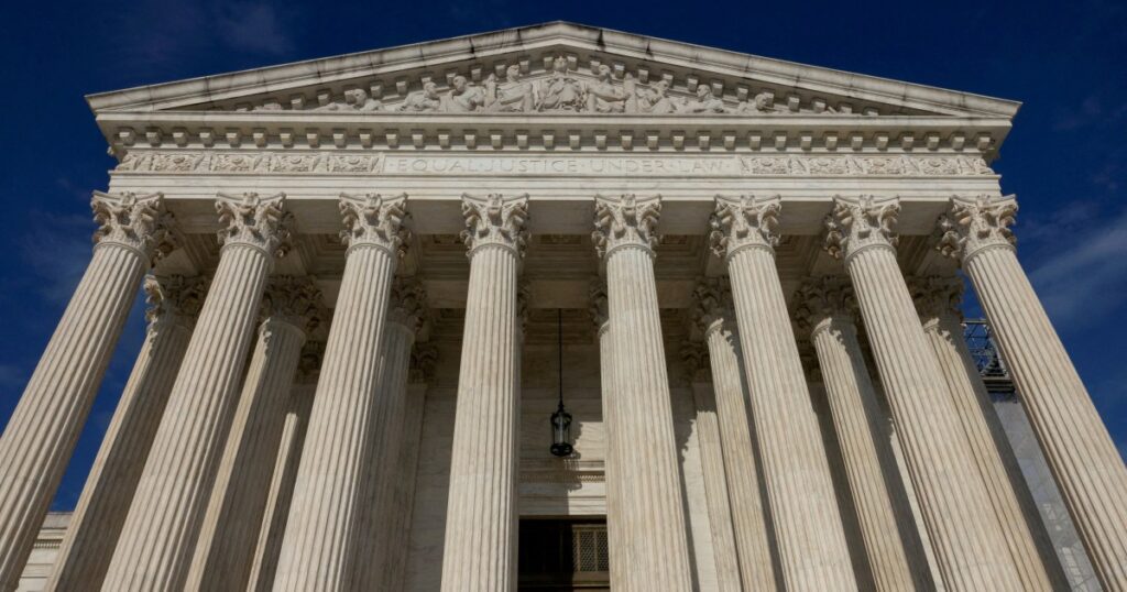 us-gov’t-asks-supreme-court-to-end-protections-for-venezuelan-migrants