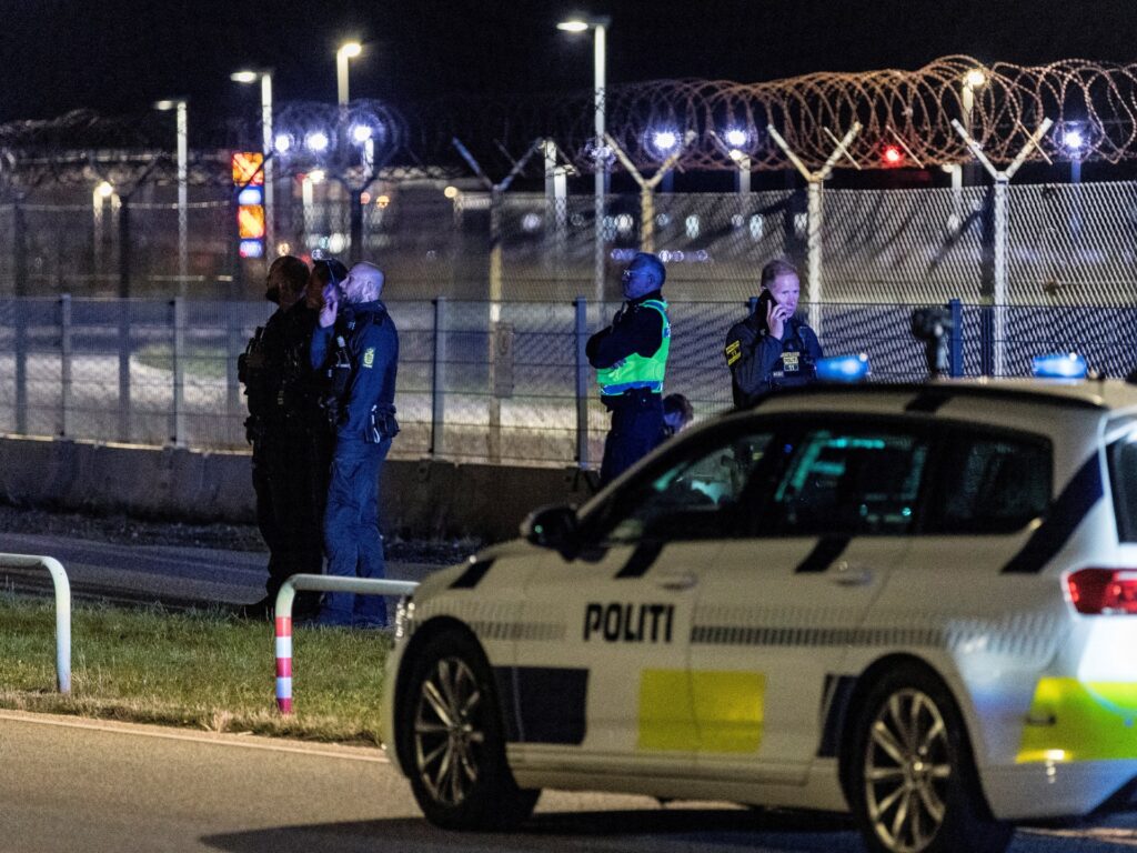 drone-sightings-disrupt-flights-at-copenhagen,-oslo-airports