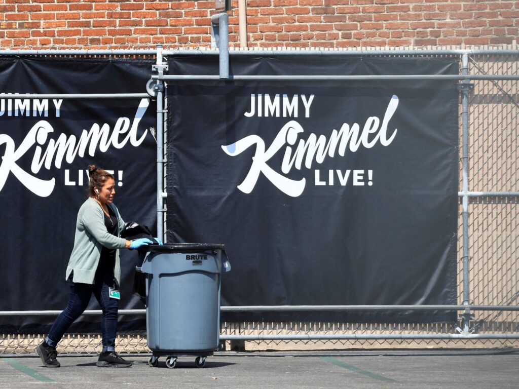 some-us-broadcasters-will-not-air-kimmel-even-as-abc-brings-back-show