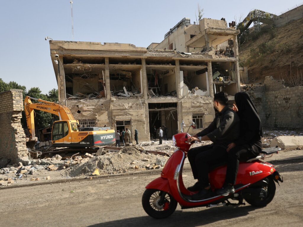 iran-hangs-‘one-of-the-most-important’-spies-for-israel-in-latest-execution