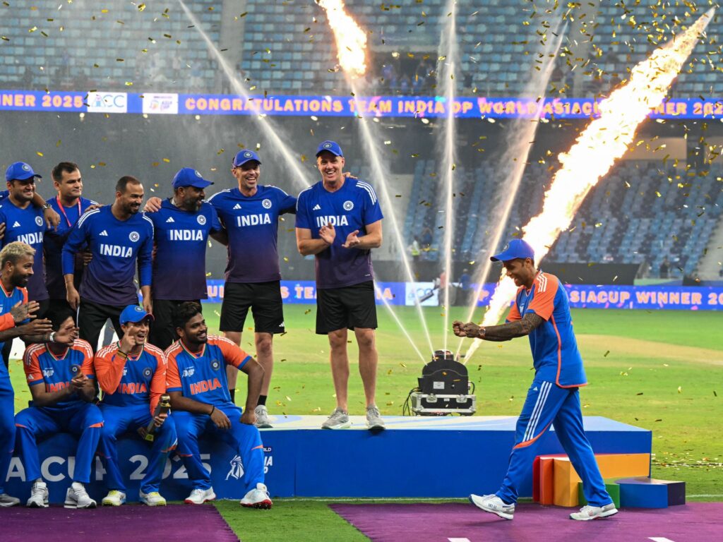 asia-cup-2025:-india-and-pakistan-turn-cricket-into-militarised-theatre