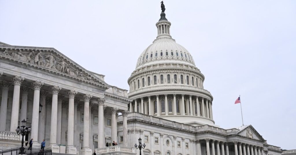 us-government-shuts-down-after-senate-fails-to-pass-spending-bill