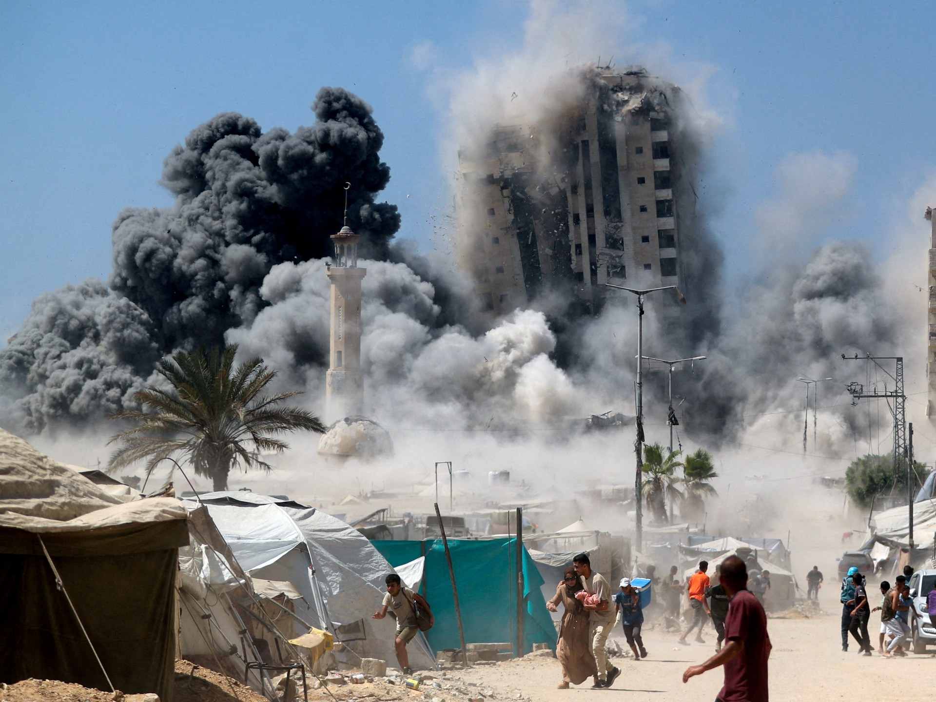 live:-israel-blows-up-gaza-city-homes-as-palestinians-ordered-to-flee