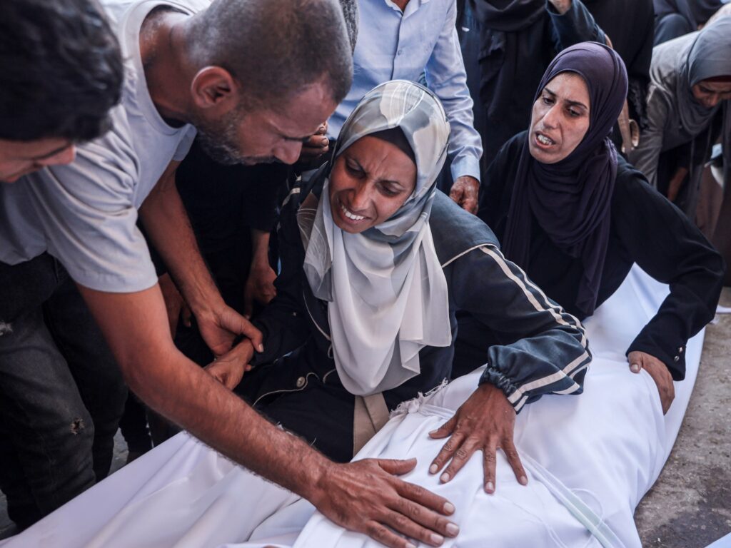 live:-israel-targets-gaza’s-‘safe-zones’-as-egypt-hosts-negotiations