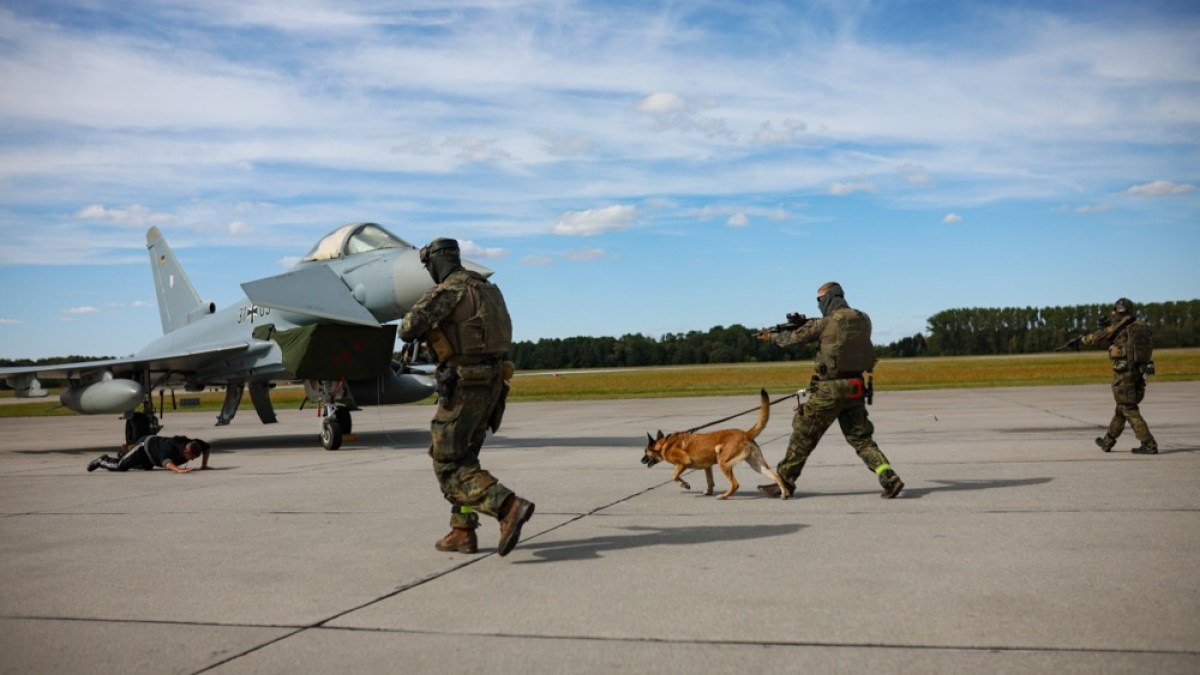 poland-deploys-air-defences-as-russia-launches-new-strikes-on-ukraine