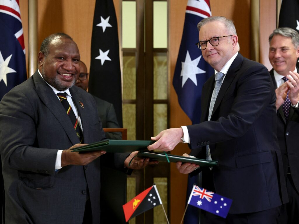 australia,-papua-new-guinea-sign-mutual-defence-treaty