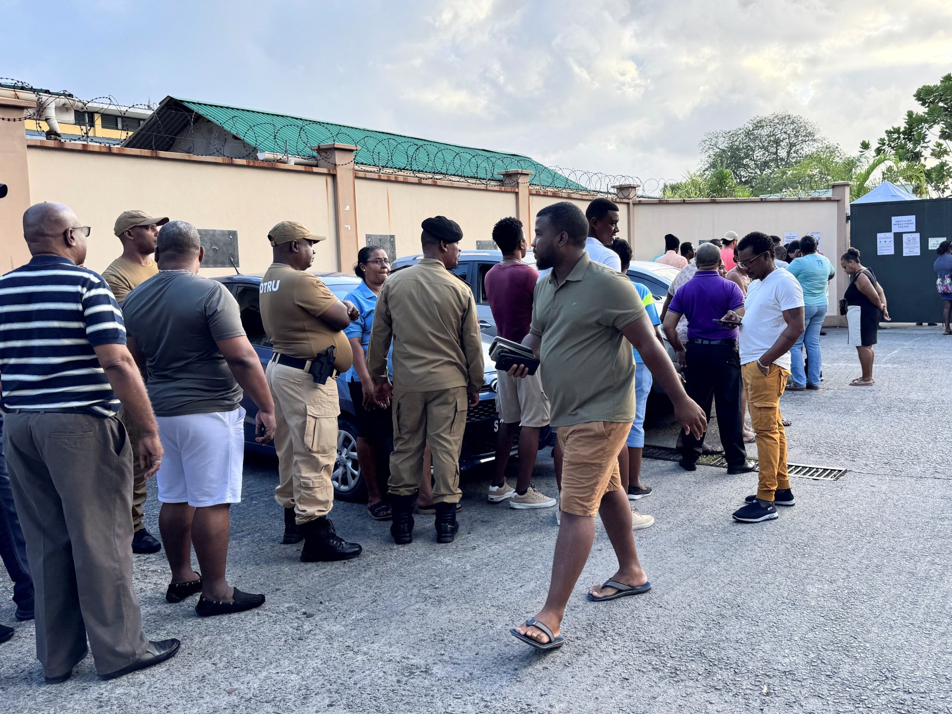 seychelles-votes-in-closely-contested-presidential-run-off-election