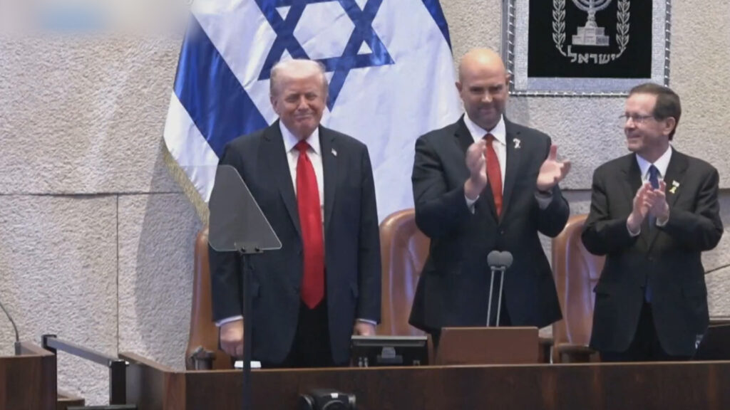 donald-trump-receives-standing-ovation-at-israeli-parliament