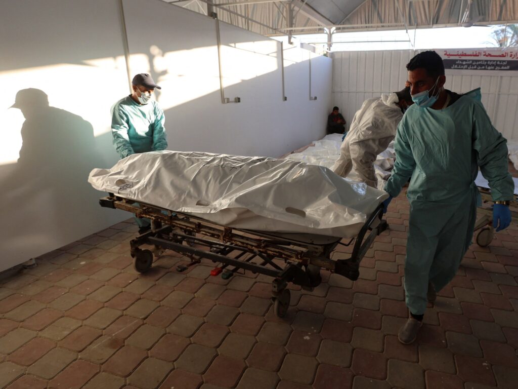 live:-israel-kills-28-in-gaza-since-ceasefire,-hamas-urges-accountability