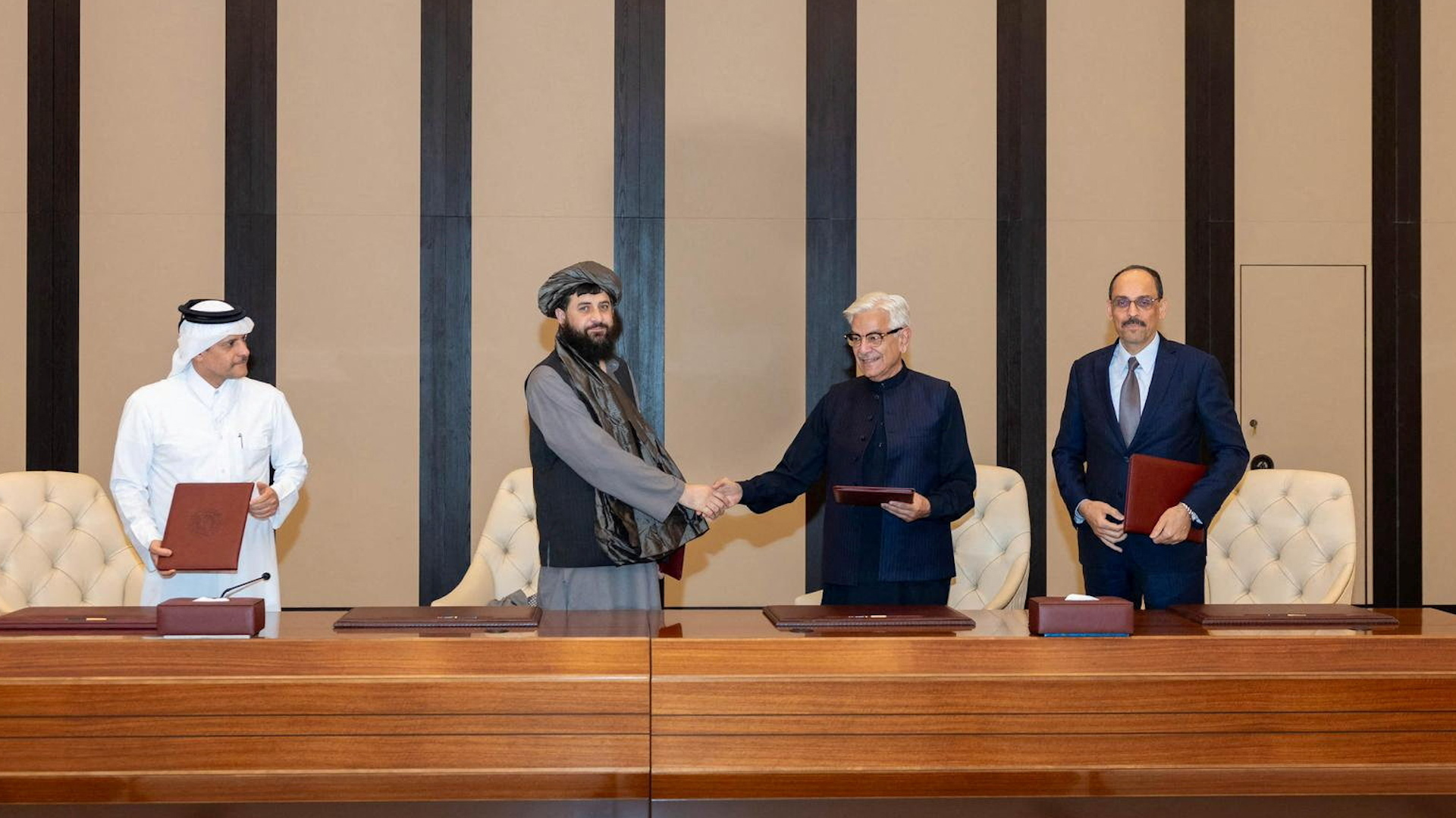 video:-afghanistan-and-pakistan-agree-to-ceasefire-after-doha-talks