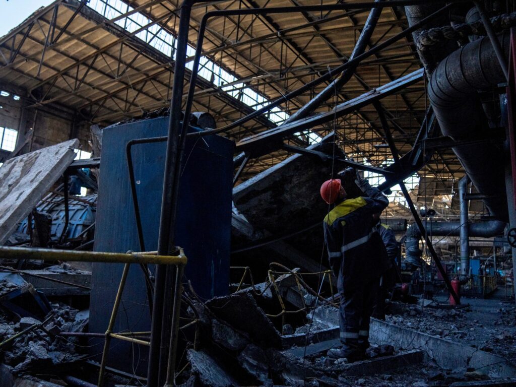 how-russia’s-new-tactics-pose-new-winter-threat-to-ukraine