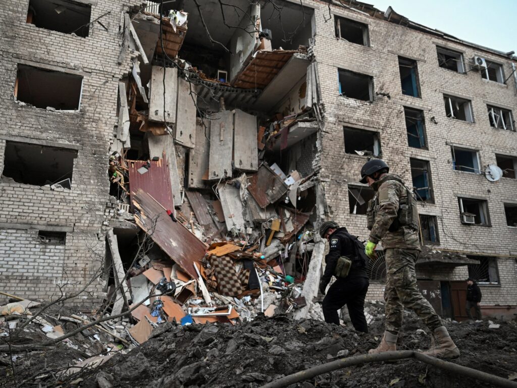 as-battle-for-ukraine’s-pokrovsk-heats-up,-putin-touts-nuclear-powered-arms