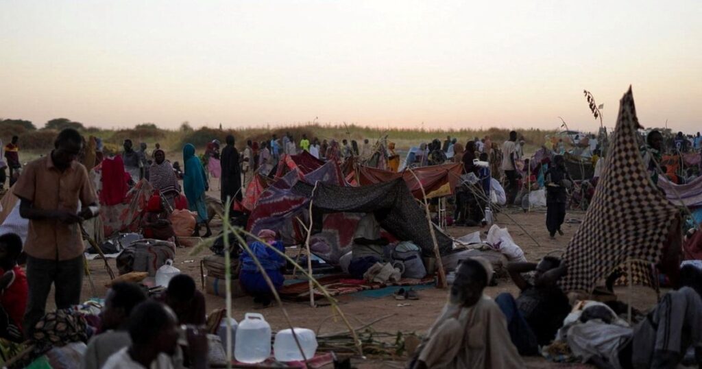 survivors-fleeing-sudan’s-el-fasher-recount-terror,-bodies-in-streets