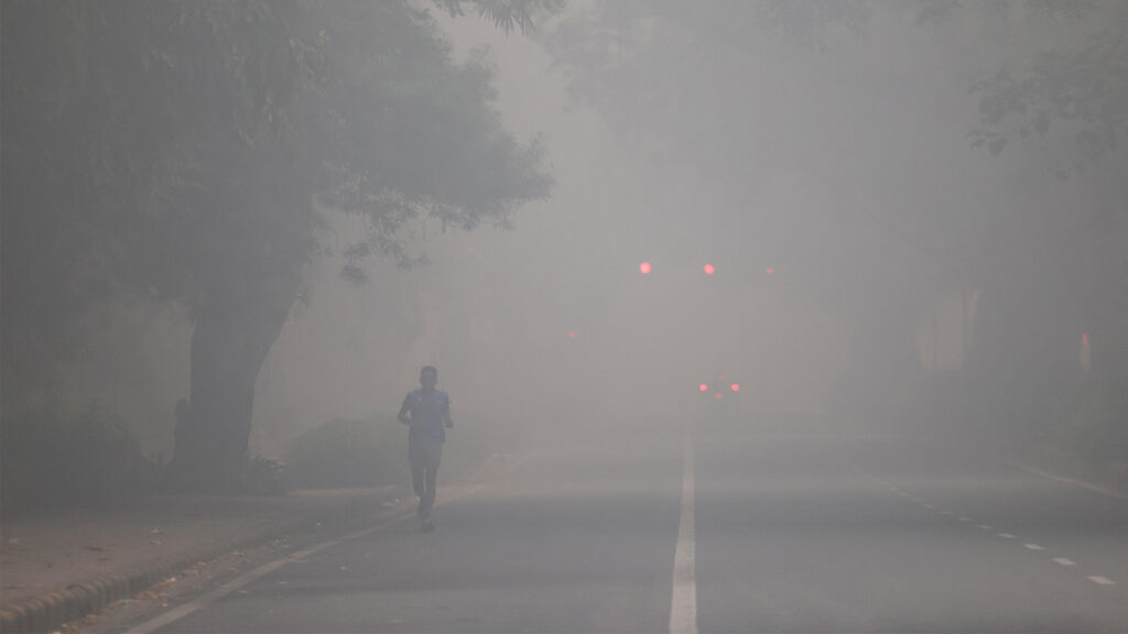 delhi-cloud-seeding-fails-as-city-covered-in-thick-smog