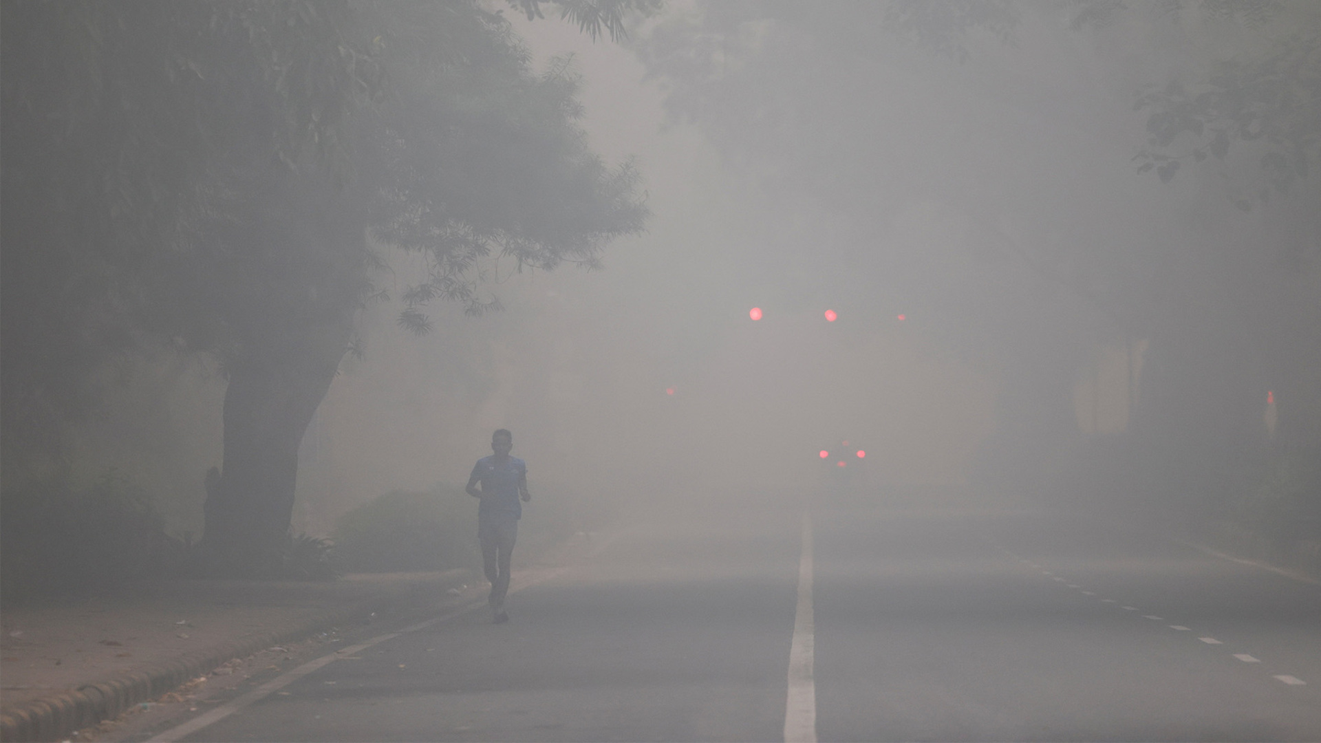 delhi-cloud-seeding-fails-as-city-covered-in-thick-smog