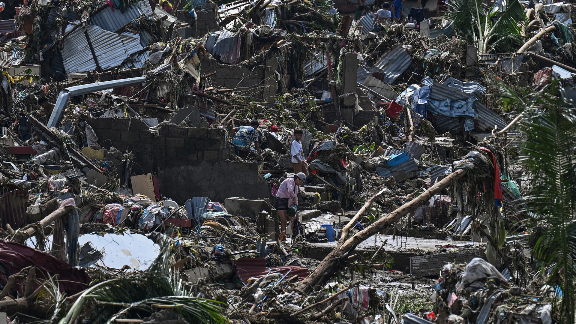 dozens-dead-after-typhoon-sweeps-across-philippines