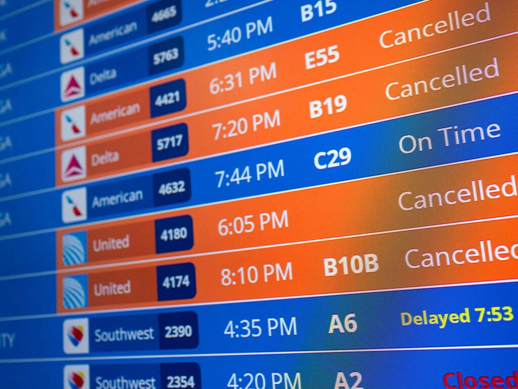 us-government-shutdown-disrupts-flights-for-fifth-consecutive-day