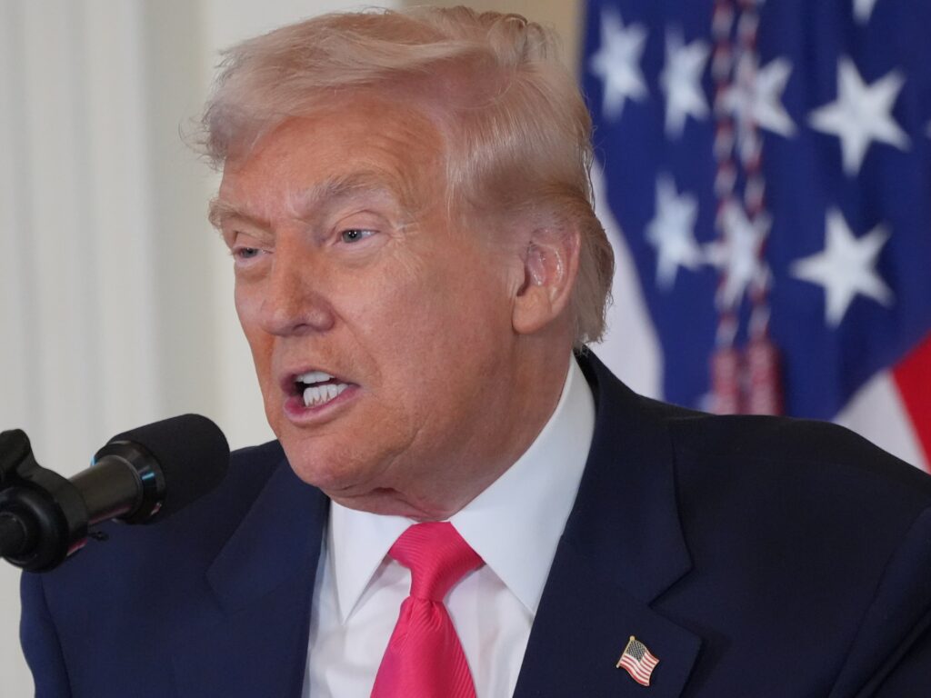 trump-asks-justice-department-to-investigate-bill-clinton-over-epstein-ties